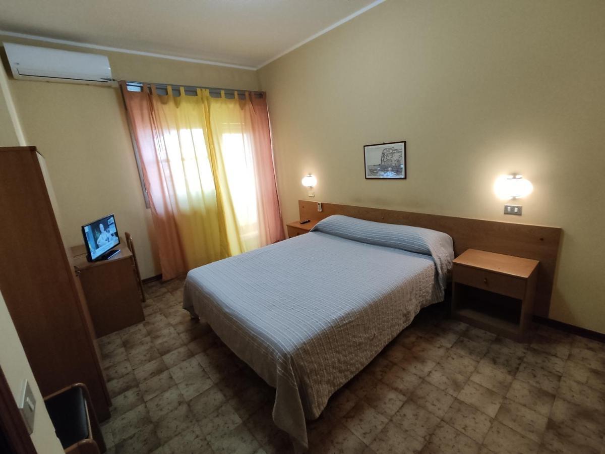 Hotel Il Dollaro Villa San Giovanni Extérieur photo